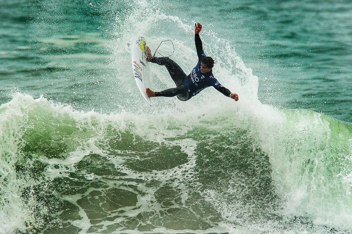 Chi è Leonardo Fioravanti, il surfista italiano che sogna Parigi 2024